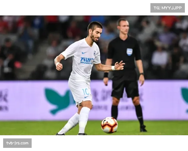 媒体曝料：纽卡斯尔联夏窗有意引进一名以高精度传中见长的欧洲国脚级边卫